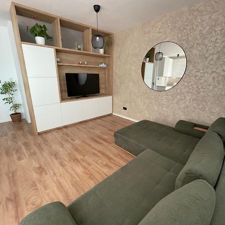 Apartman Petronela Bratislava Esterno foto